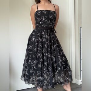 Y2K / 90s Laundry By Shelli Segal Black Midi Dress with White Floral Embroidery